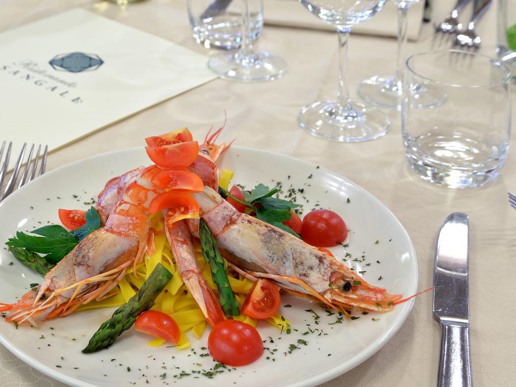 Sangallo Palace 4*
